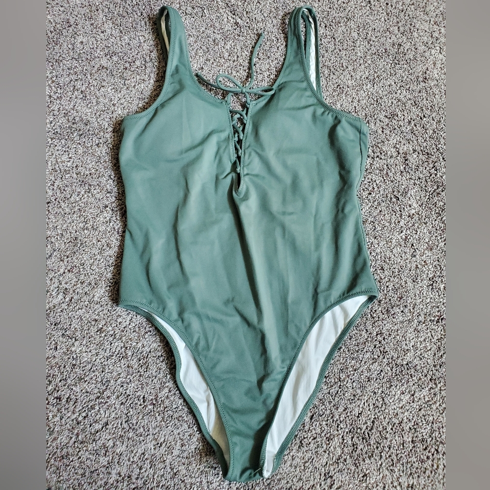 Pink one piece swimsuit size medium